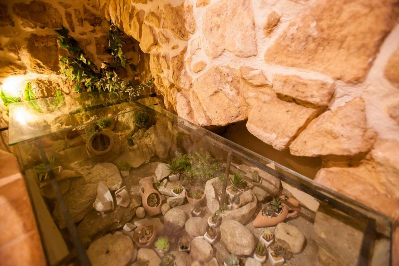 Case-Grotte Degli Avi, Esperienza Abitativa In Grotta Модика Екстериор снимка